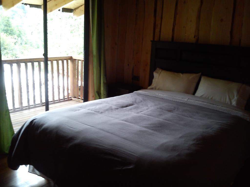 Hostal Los Alamos Neltume Room photo